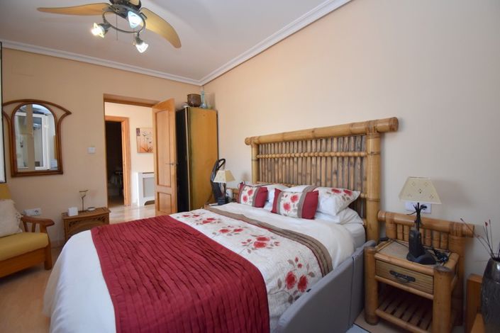 Image No.7-6 Bed Villa for sale