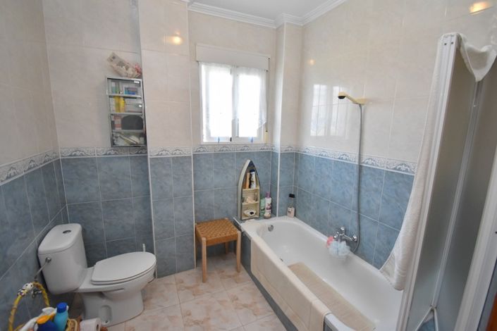 Image No.17-3 Bed Villa for sale