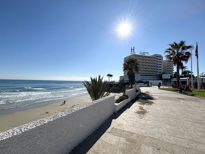 Image No.34-3 Bed Villa for sale