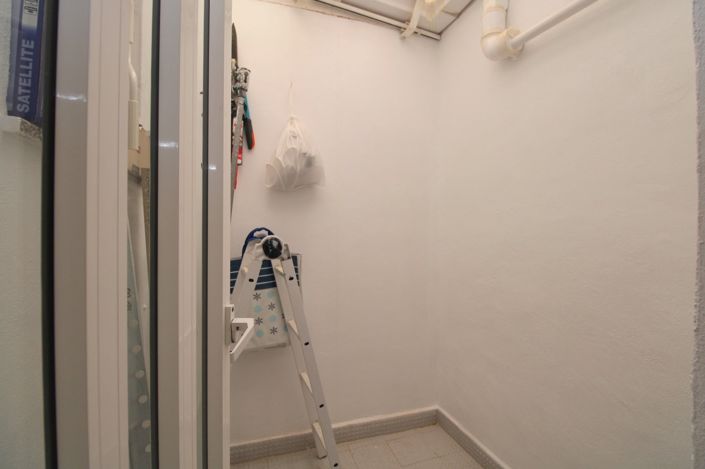 Image No.11-2 Bed Townhouse for sale