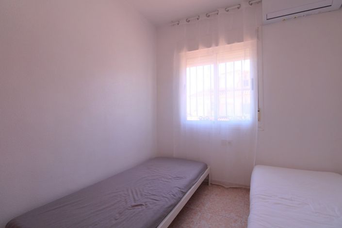 Image No.17-2 Bed Townhouse for sale