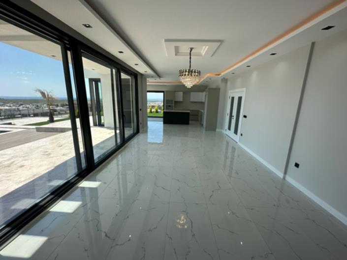 Image No.3-4 Bed Villa / Detached for sale