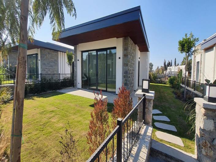 Image No.23-2 Bed Villa / Detached for sale