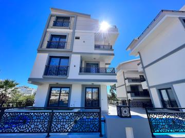 1 - Altinkum, Duplex