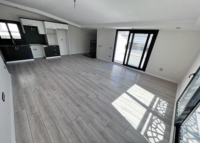 Image No.4-4 Bed Duplex for sale