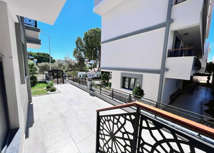 Image No.18-4 Bed Duplex for sale