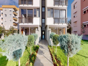 entrance-into-residential-block