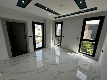 modern-bedroom-with-en-suite