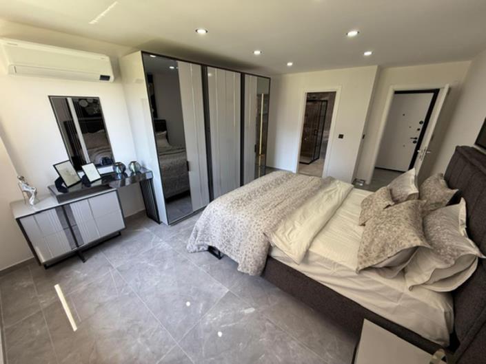 Image No.25-1 Bed Apartment for sale