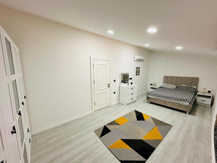 Image No.19-4 Bed Villa / Detached for sale