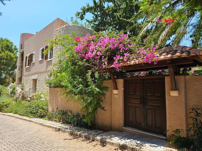 Image No.19-4 Bed Villa for sale