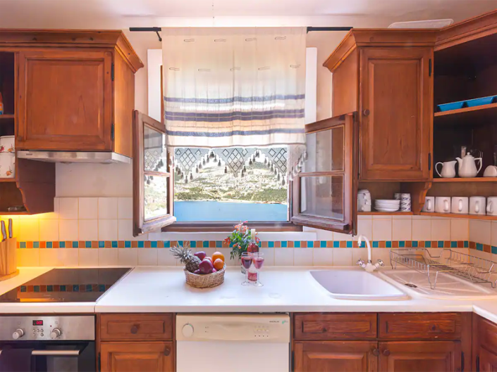 Image No.15-2 Bed Property for sale