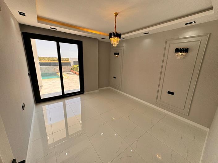 Image No.13-4 Bed Villa / Detached for sale