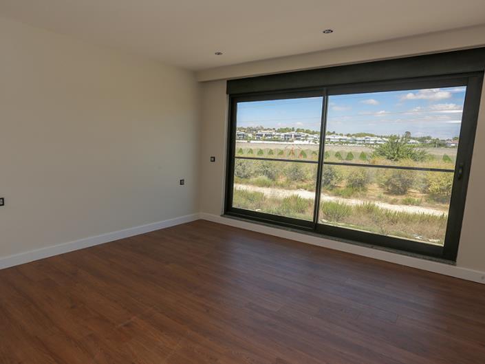 Image No.12-5 Bed Villa for sale