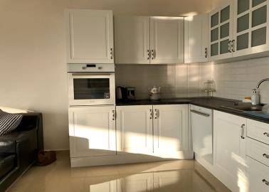 well-fitted-kitchen