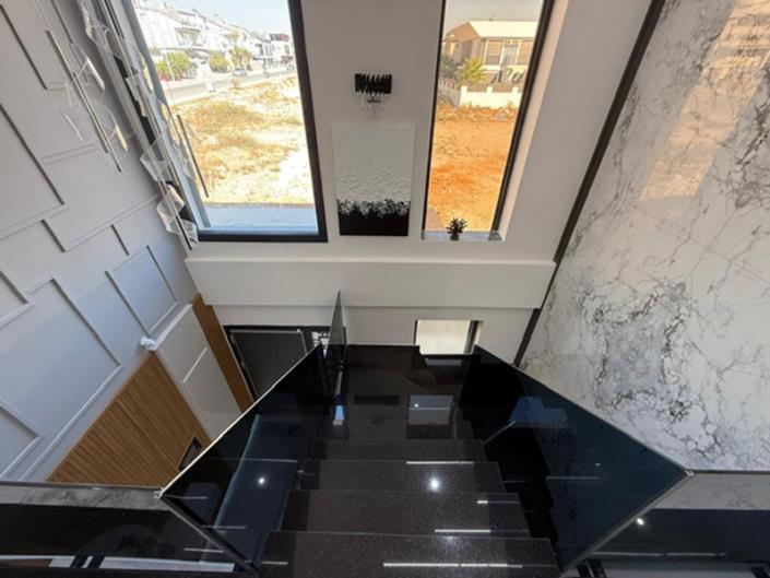 Image No.12-4 Bed Villa / Detached for sale