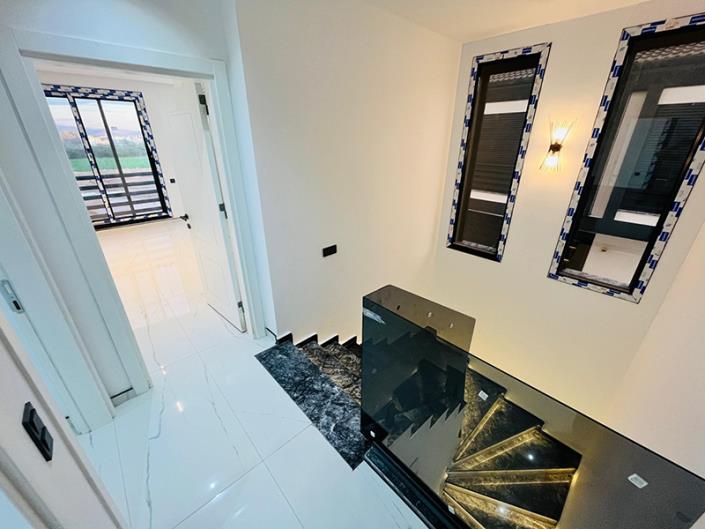 Image No.18-3 Bed Villa for sale