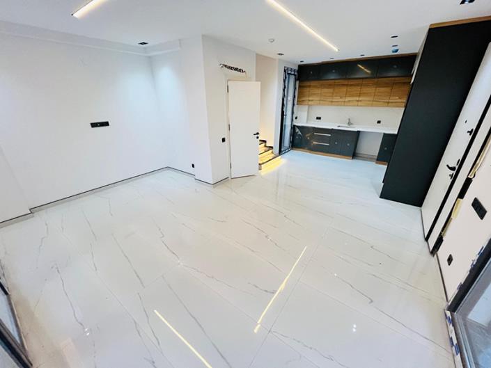 Image No.10-3 Bed Villa for sale