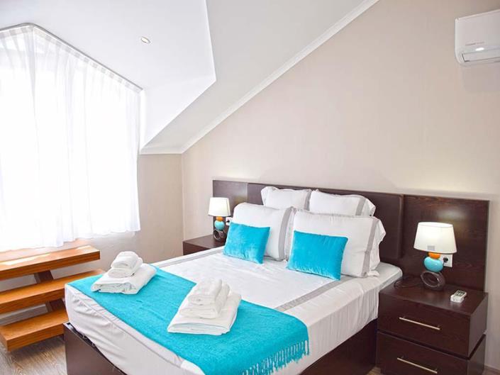 Image No.3-4 Bed Villa / Detached for sale