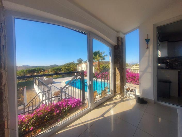 Image No.32-5 Bed Villa / Detached for sale