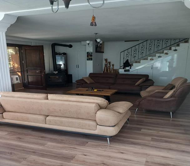 Image No.10-3 Bed Villa for sale