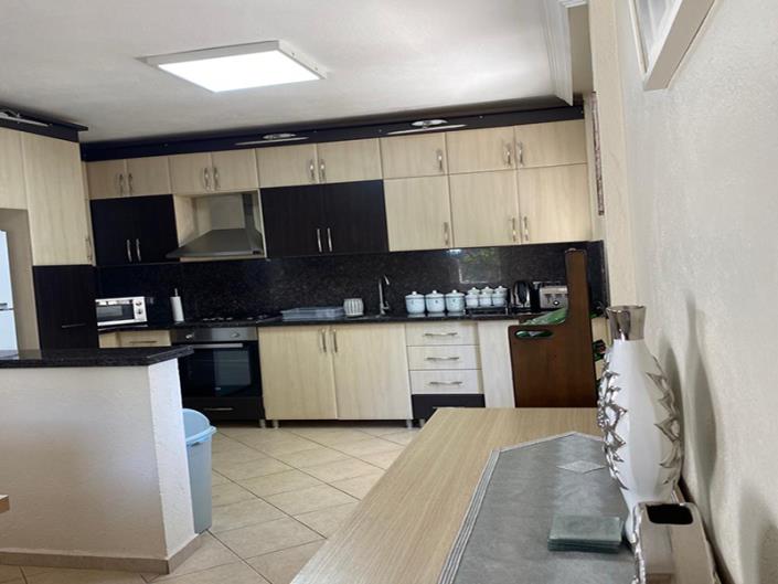 Image No.5-4 Bed Villa / Detached for sale