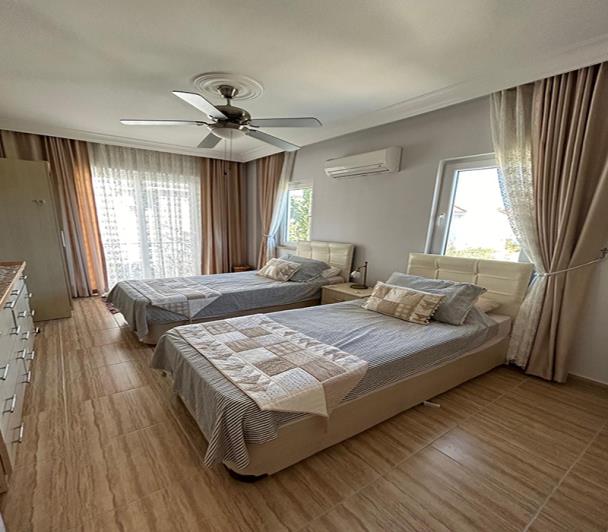 Image No.21-5 Bed Villa for sale