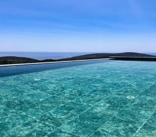 stunning-sea-view-from-pool