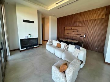 spacious-living-area