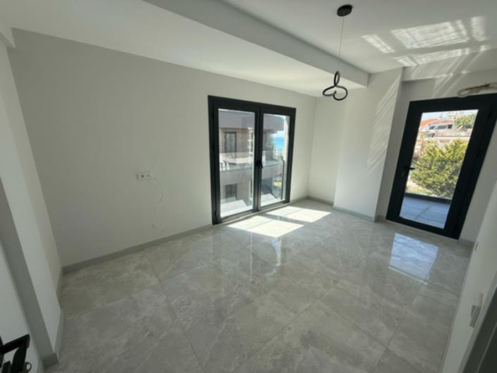 Image No.5-4 Bed Duplex for sale