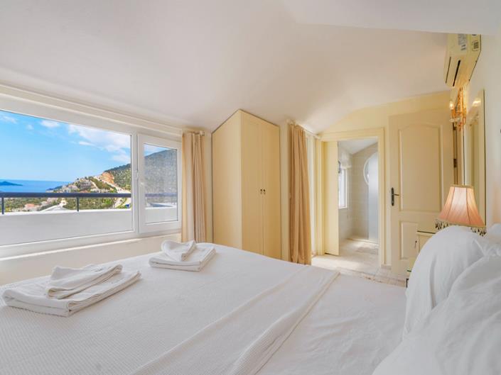 Image No.12-3 Bed Villa / Detached for sale