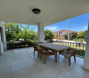 terrace-overlooking-shared-garden