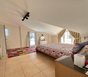 bright-airy-top-floor-bedroom