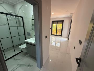 bedroom-with-own-en-suite