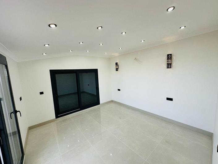 Image No.24-4 Bed Villa / Detached for sale