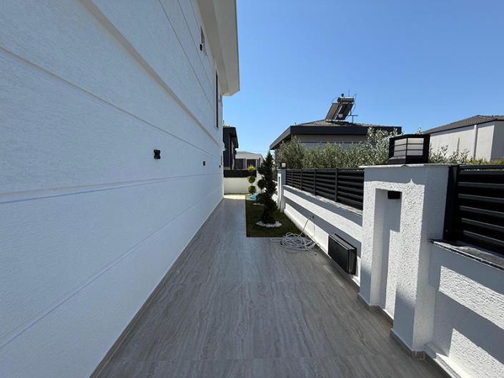 Image No.17-4 Bed Villa / Detached for sale