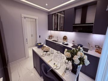 sleek-fitted-kitchen