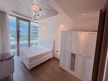 Spacious-bedroom