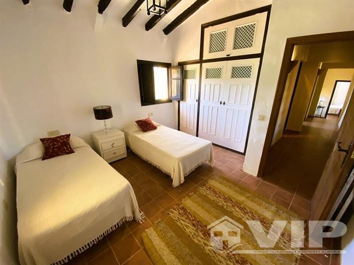 Image No.19-4 Bed Cortijo for sale