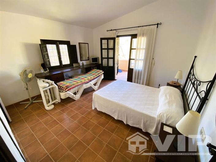 Image No.24-4 Bed Cortijo for sale
