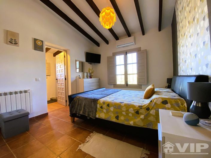 Image No.15-6 Bed Villa for sale