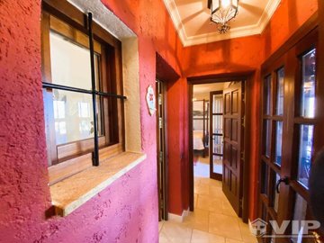 vip8169-desert-springs-61191095