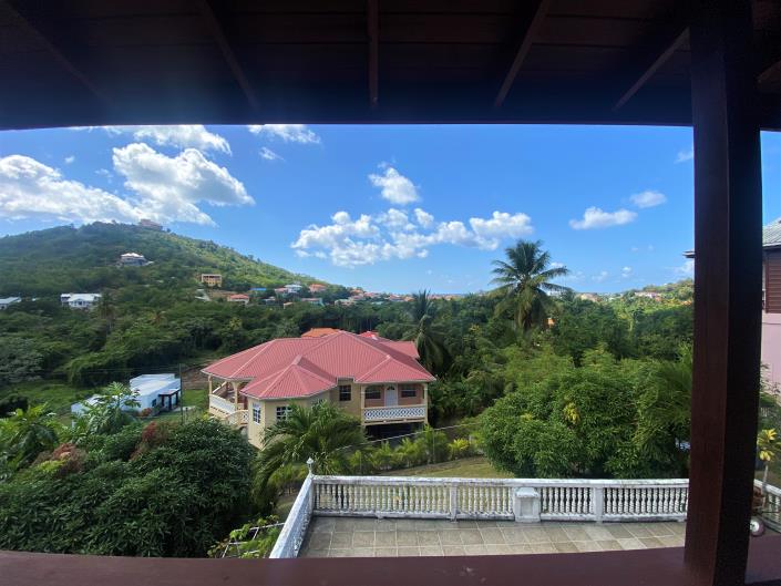 Image No.9-6 Bed House for sale