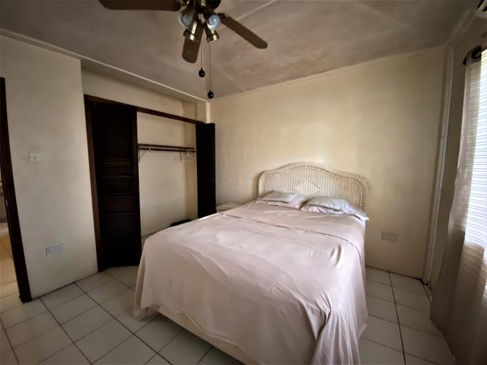 Image No.7-5 Bed House for sale