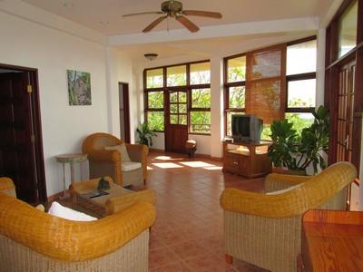 Image No.3-4 Bed House for sale