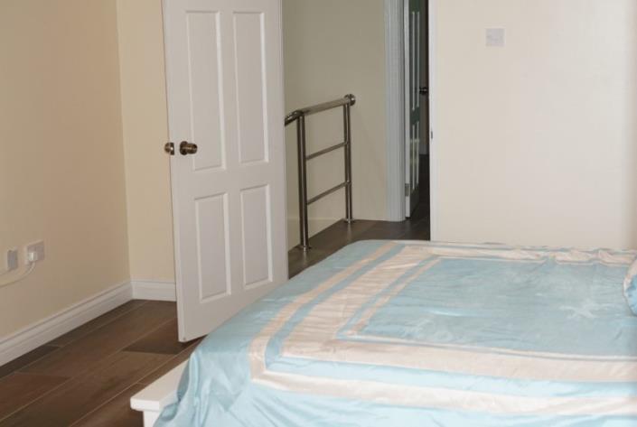 Image No.10-15 Bed Commercial for sale