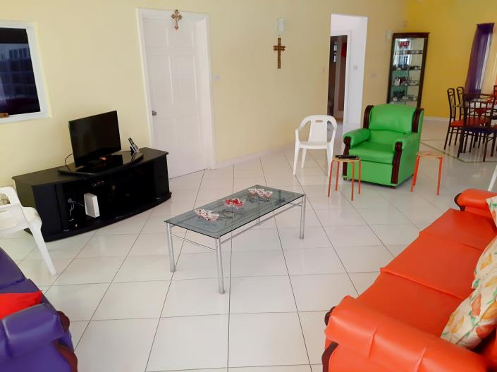 Image No.6-4 Bed House for sale