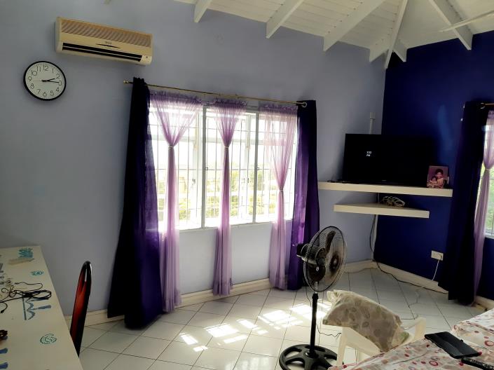 Image No.12-4 Bed House for sale