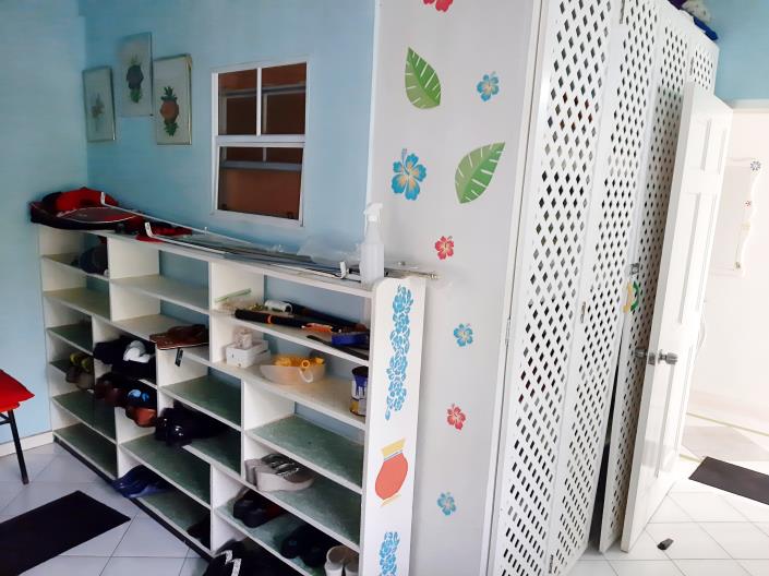 Image No.17-4 Bed House for sale