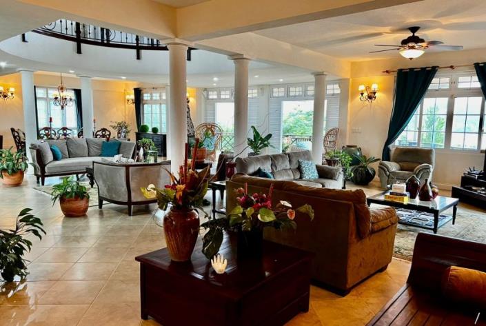 Image No.9-10 Bed House/Villa for sale